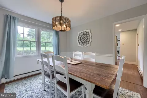 Dining - 1019 Devonshire Rd, Lancaster, PA 17601 photo 3 of 3