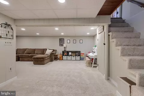 Entry Way - 1019 Devonshire Rd, Lancaster, PA 17601 photo 3 of 3