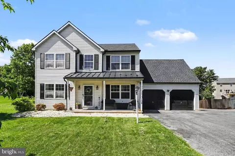 138 N River St, Marietta, PA 17547