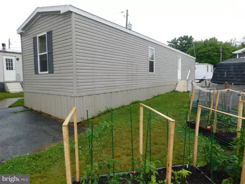 119 Meadow Ln, Lititz, PA 17543 photo 2