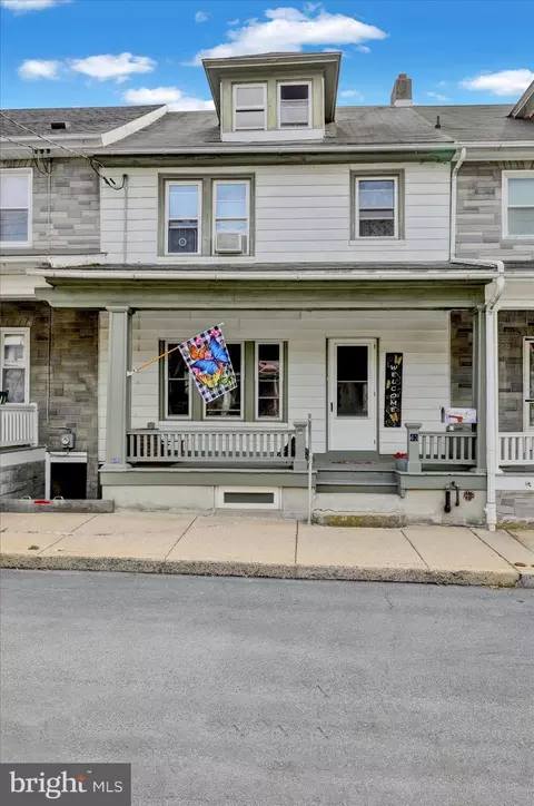 43 E Walnut St, Ephrata, PA 17522
