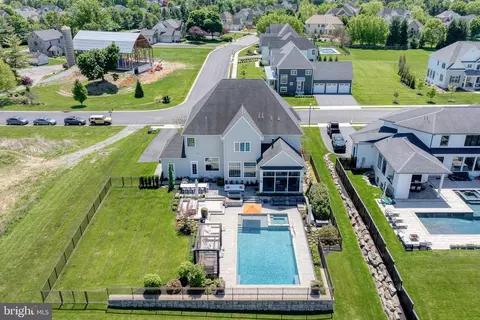 View/Area - 685 Fleetwood Dr, Lititz, PA 17543 photo 6 of 7