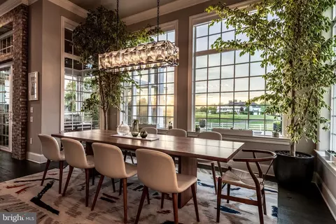 Dining - 685 Fleetwood Dr, Lititz, PA 17543 photo 4 of 4