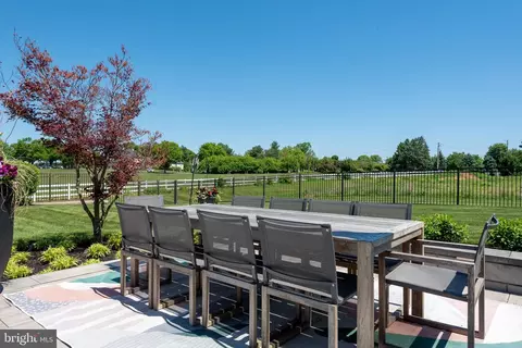 Exterior - 685 Fleetwood Dr, Lititz, PA 17543 photo 12 of 34