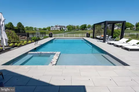 Exterior - 685 Fleetwood Dr, Lititz, PA 17543 photo 22 of 34