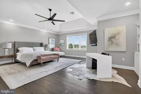 Bedroom - 685 Fleetwood Dr, Lititz, PA 17543 photo 2 of 10