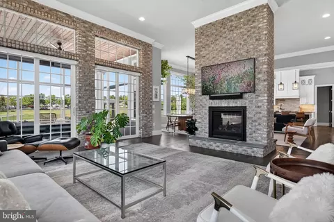 Living - 685 Fleetwood Dr, Lititz, PA 17543 photo 1 of 3
