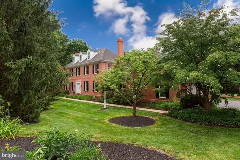 6 Creekwood Dr, Lancaster, PA 17602