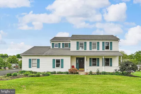 2147 Sheri Ln, Mount Joy, PA 17552