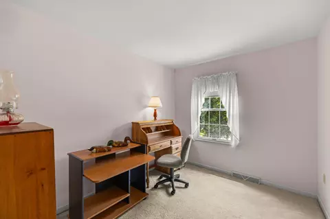 Bedroom - 443 Crosswinds Dr, Lititz, PA 17543 photo 4 of 4