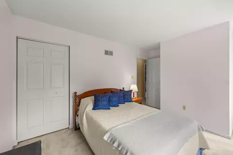 Bedroom - 443 Crosswinds Dr, Lititz, PA 17543 photo 2 of 4