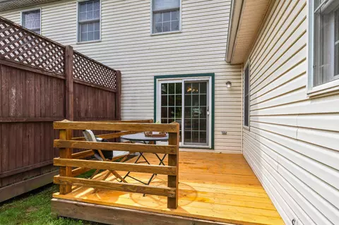 Exterior - 443 Crosswinds Dr, Lititz, PA 17543 photo 5 of 6