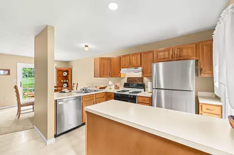 Kitchen - 443 Crosswinds Dr, Lititz, PA 17543 photo 1 of 3