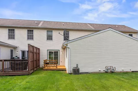 Exterior - 443 Crosswinds Dr, Lititz, PA 17543 photo 6 of 6