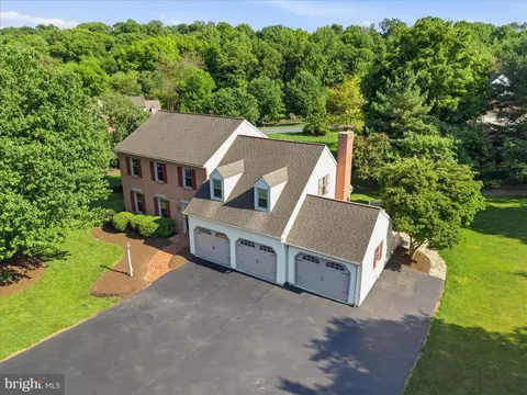 View/Area - 9 Round House Dr, Lititz, PA 17543 photo 1 of 6