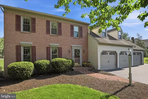 Exterior - 9 Round House Dr, Lititz, PA 17543 photo 6 of 17