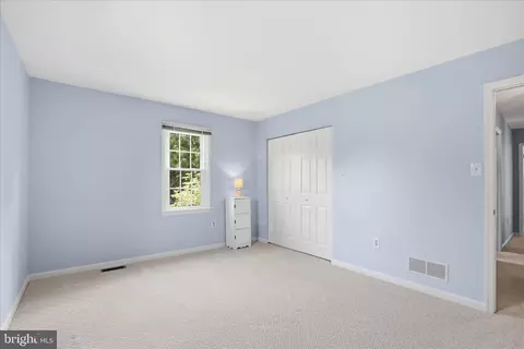 Bedroom - 9 Round House Dr, Lititz, PA 17543 photo 4 of 6