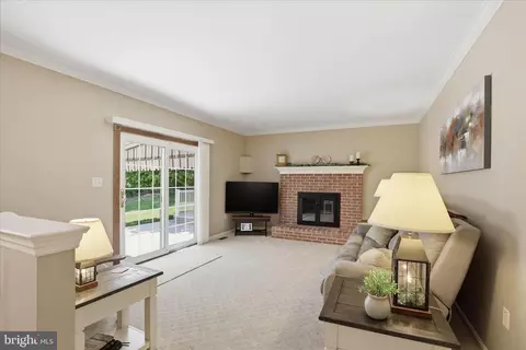 Living - 9 Round House Dr, Lititz, PA 17543 photo 1 of 2