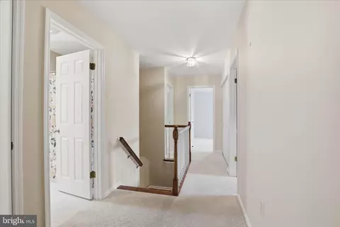 Entry Way - 9 Round House Dr, Lititz, PA 17543 photo 5 of 6