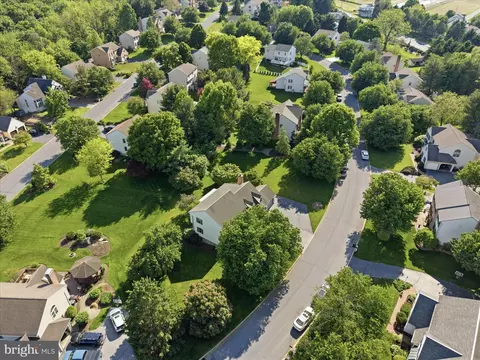 View/Area - 9 Round House Dr, Lititz, PA 17543 photo 4 of 6