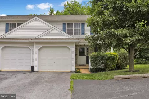 Exterior - 53 Heron Rd, Lititz, PA 17543 photo 3 of 9