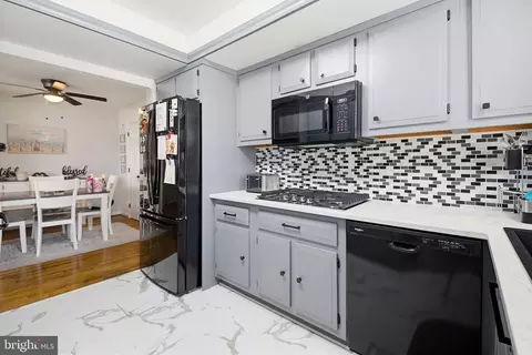 Kitchen - 449 W Marion St, Lititz, PA 17543 photo 3 of 3