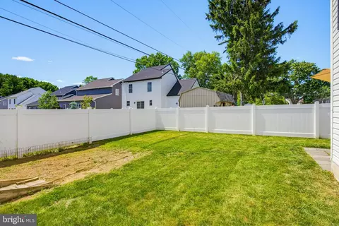 Exterior - 449 W Marion St, Lititz, PA 17543 photo 8 of 9