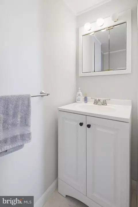 Bath - 449 W Marion St, Lititz, PA 17543 photo 2 of 2