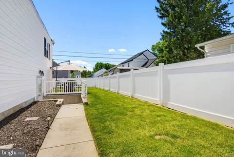 Exterior - 449 W Marion St, Lititz, PA 17543 photo 6 of 9