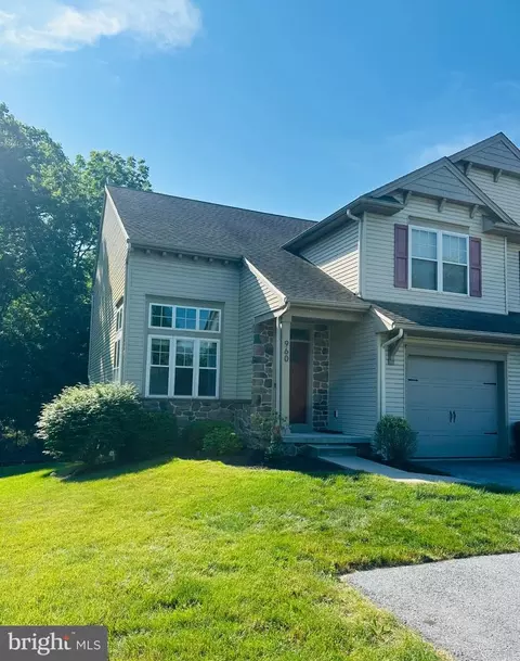960 W Bainbridge St #3, Elizabethtown, PA 17022