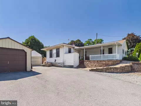 479 Spring Grove Rd, East Earl, PA 17519