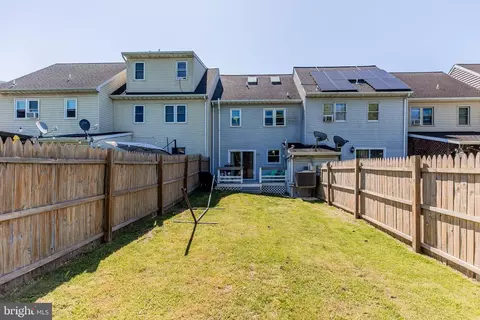 Exterior - 358 Cardinal Rd, Lititz, PA 17543 photo 7 of 8