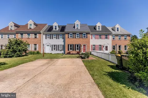 Exterior - 358 Cardinal Rd, Lititz, PA 17543 photo 2 of 8