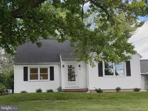 49 Wabank Rd, Lancaster, PA 17603