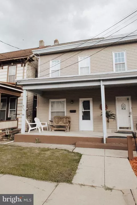 135 Washington Ave, Ephrata, PA 17522