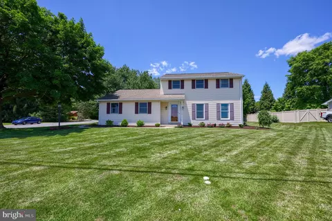 219 Tobacco Rd, Ephrata, PA 17522