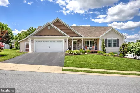28 Gentle Dr, Terre Hill, PA 17581
