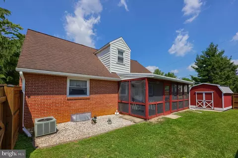 Exterior - 17 S Elm St, Lititz, PA 17543 photo 6 of 6
