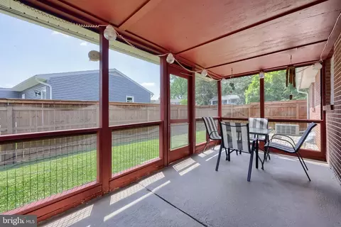 Exterior - 17 S Elm St, Lititz, PA 17543 photo 3 of 6