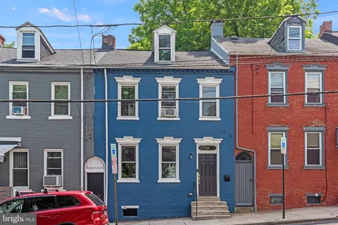 230 W Strawberry St, Lancaster, PA 17603