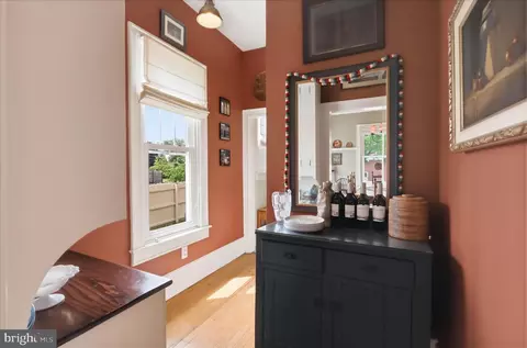 Entry Way - 531 Front St, Lititz, PA 17543 photo 2 of 15