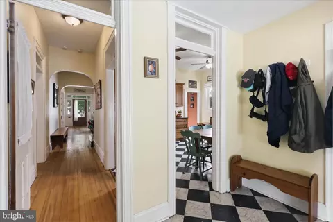 Entry Way - 531 Front St, Lititz, PA 17543 photo 5 of 15