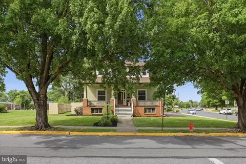 531 Front St, Lititz, PA 17543