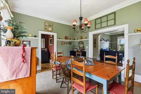 Dining - 531 Front St, Lititz, PA 17543 photo 3 of 3