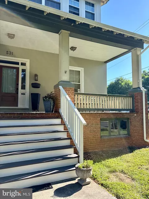 Exterior - 531 Front St, Lititz, PA 17543 photo 5 of 9