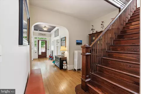 Entry Way - 531 Front St, Lititz, PA 17543 photo 8 of 15