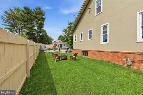 Exterior - 531 Front St, Lititz, PA 17543 photo 9 of 14