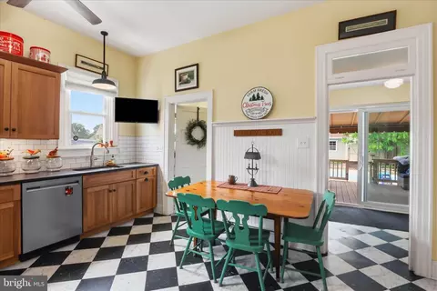 Kitchen - 531 Front St, Lititz, PA 17543 photo 1 of 3