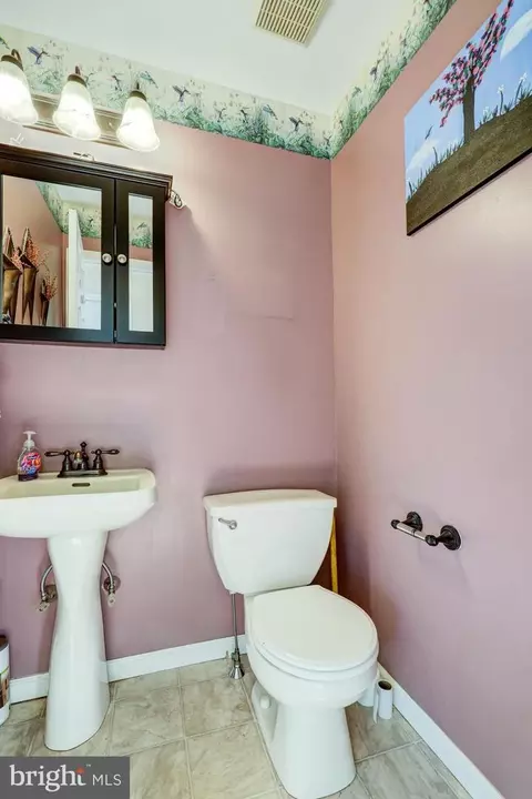 Bath - 234 Andover Ln, Lititz, PA 17543 photo 1 of 3