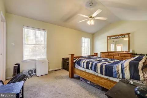 Bedroom - 234 Andover Ln, Lititz, PA 17543 photo 2 of 6